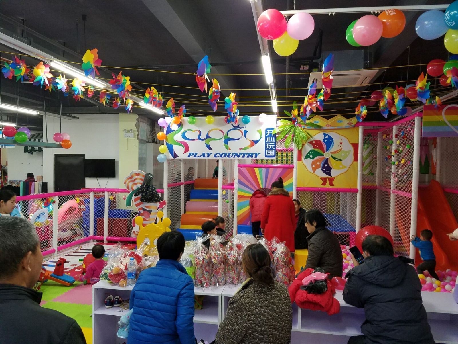 儿童乐园投资加盟费用多少钱